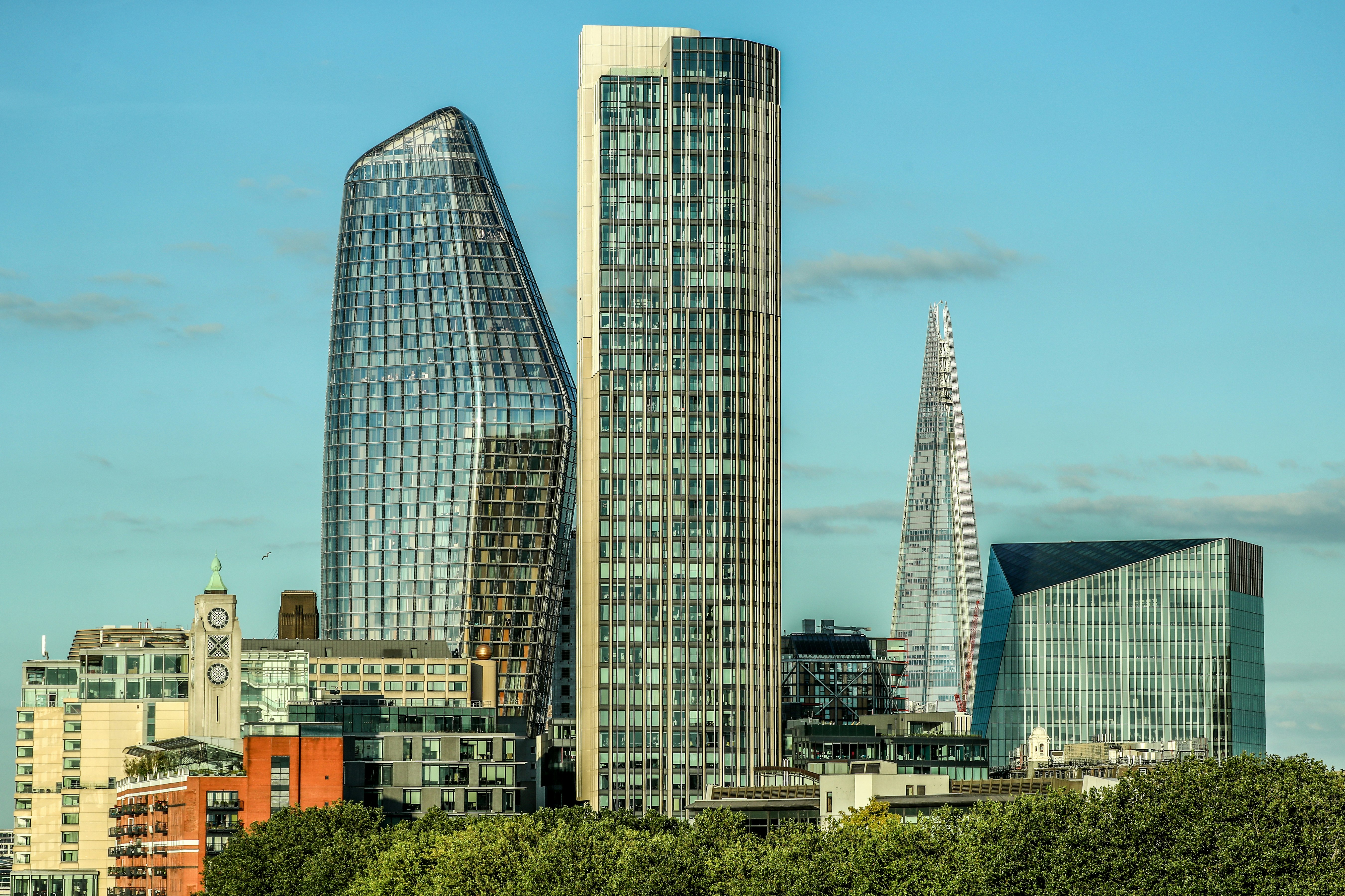 high rise building during daytime